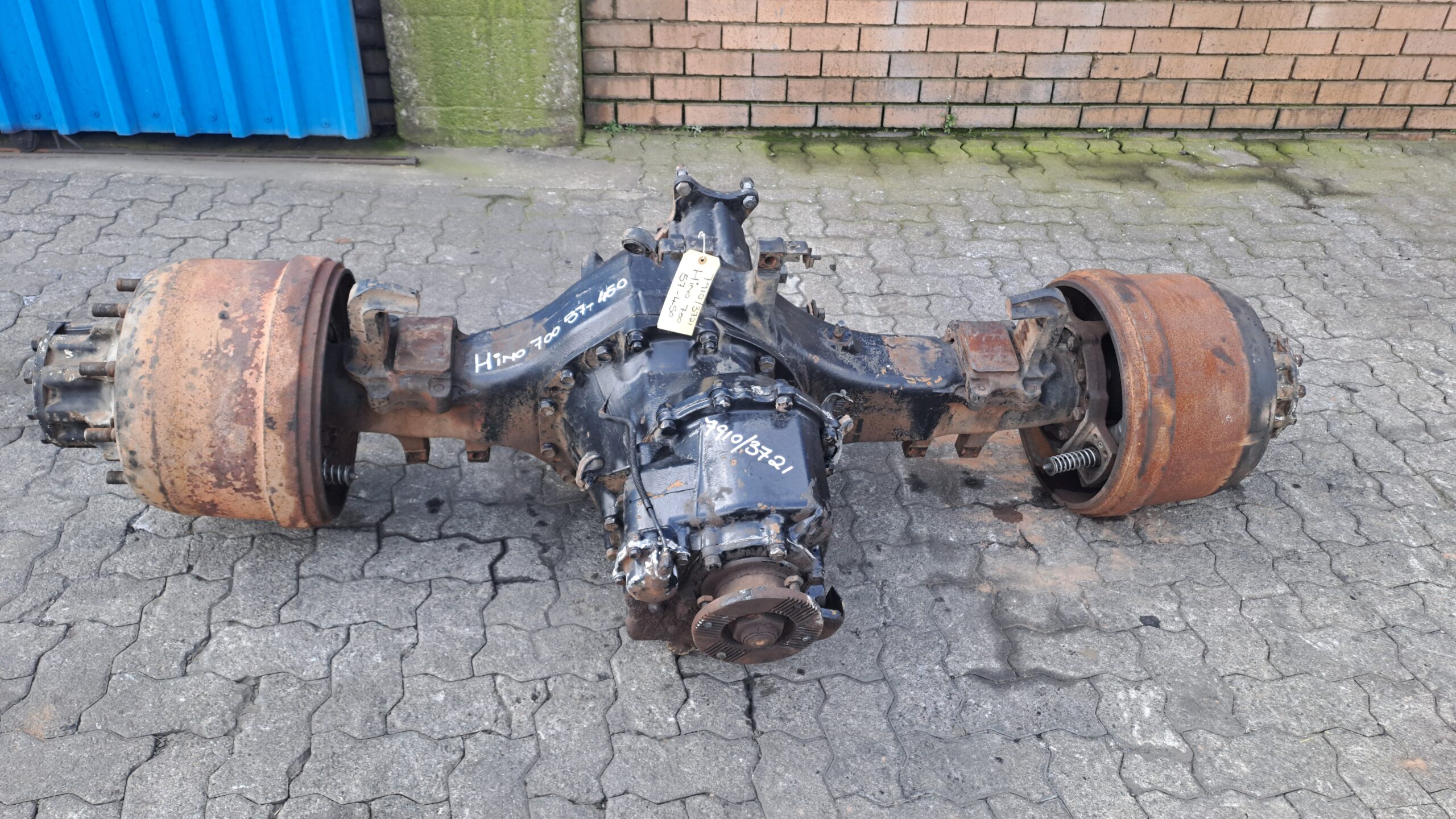 Hino 57-450 Differential Front