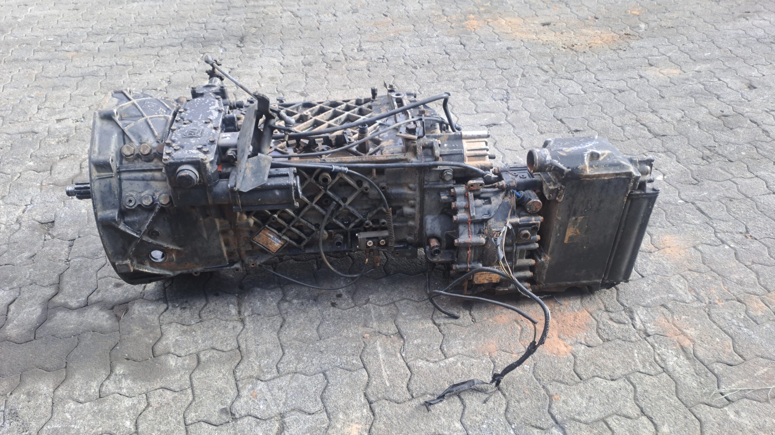 ZF 16S221 Gearbox