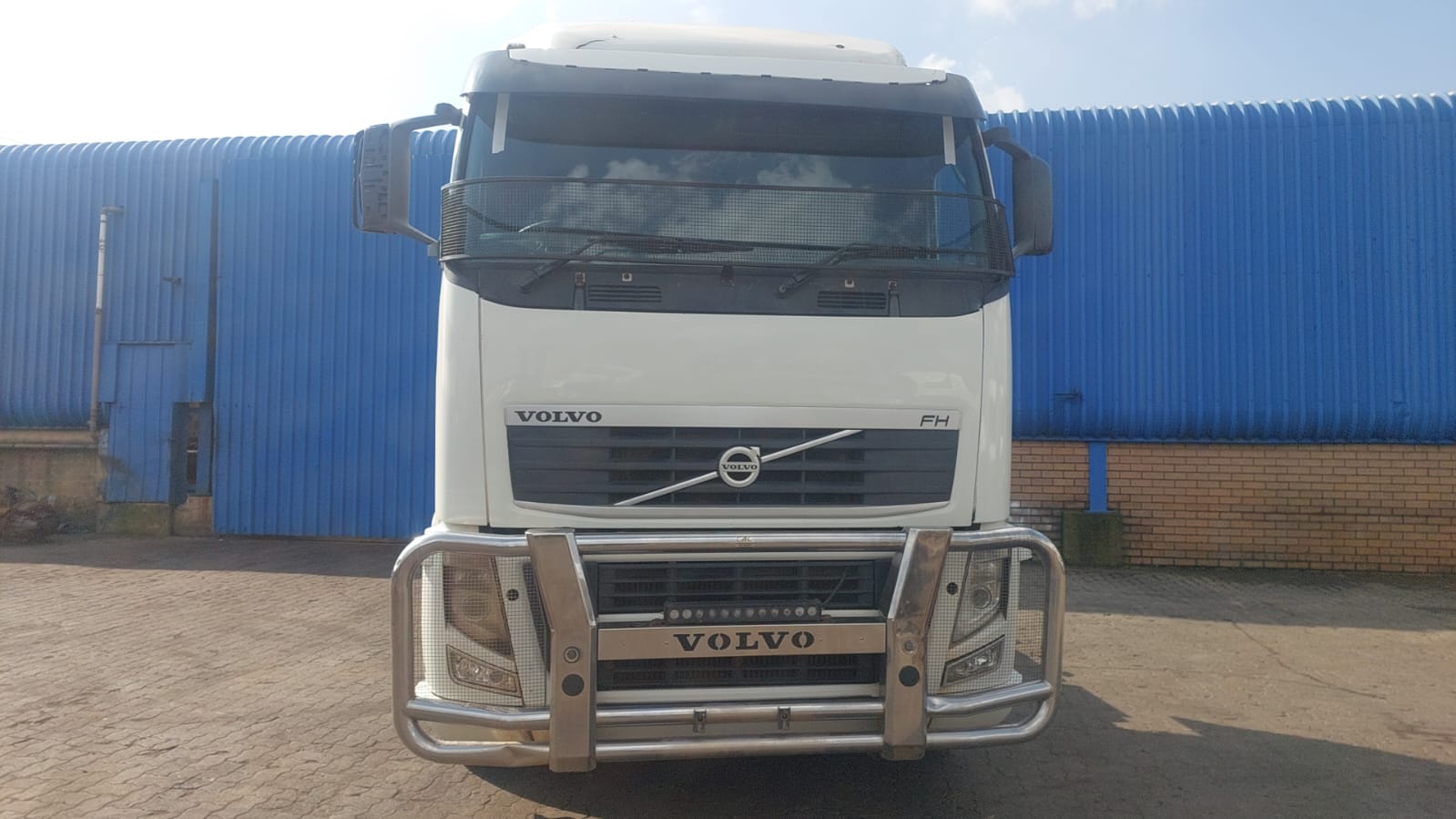 2014 Volvo FH440 2014 6x4 Truck Tractor