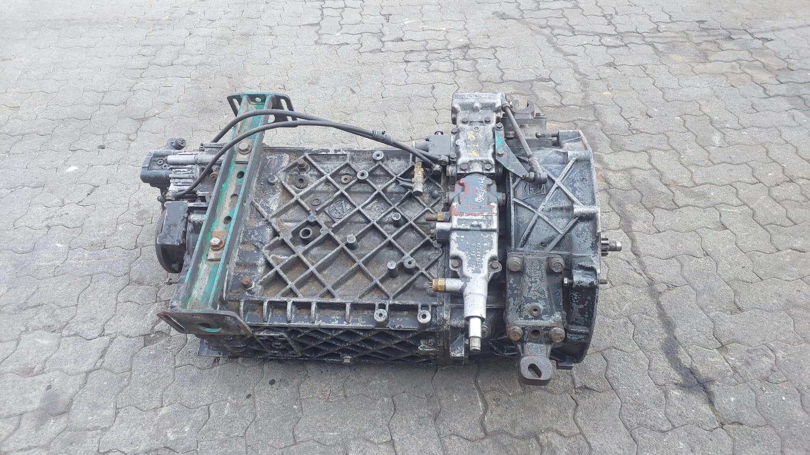 ZF 16S221 Gearbox