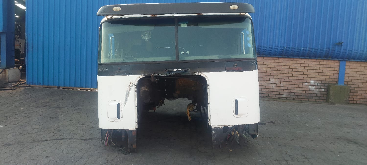 International 9800 Cab