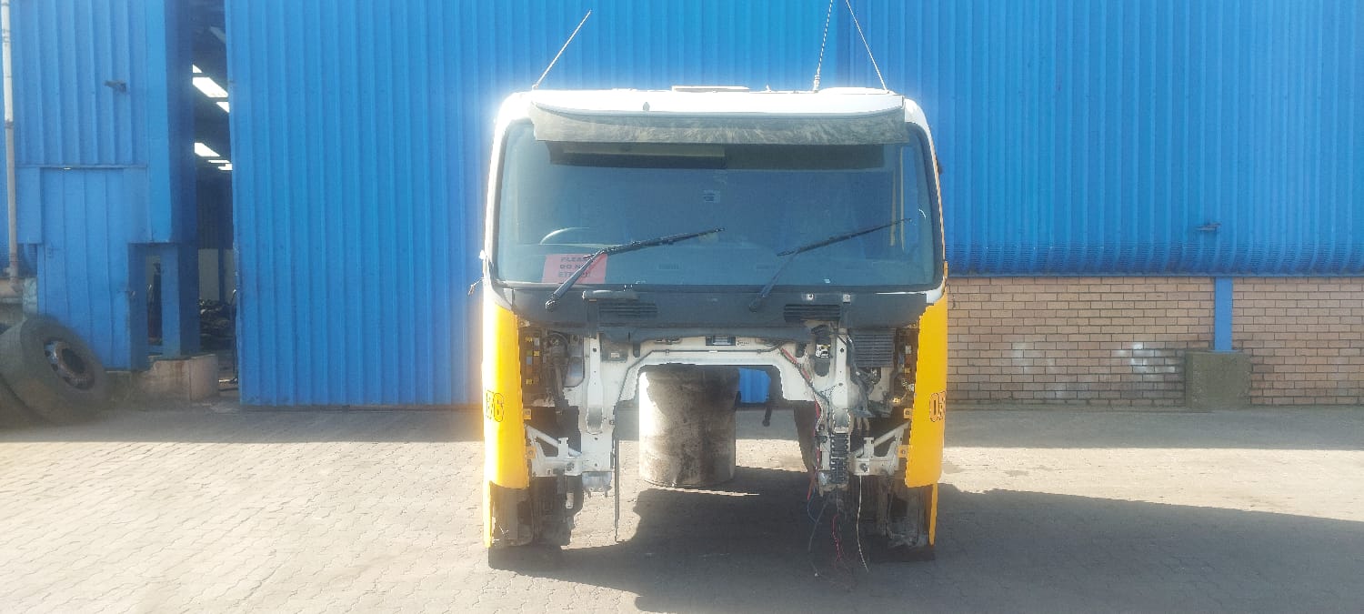 Volvo FH440 Cab